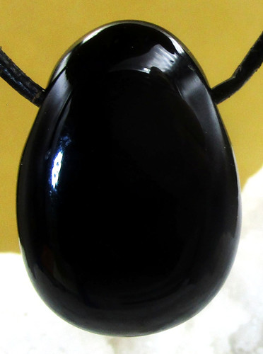Schwarzer obsidian edelstein - obsidian,