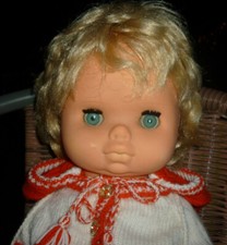 DDR - Schönheit Puppe 62cm groß  blondes Haar  Babypuppe incl. Bekleidung, Ente