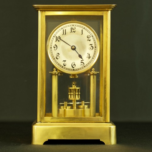 Glass uhr jahres - jahres,