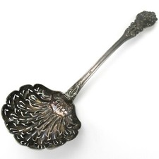 Antiker Sieblöffel aus Silber Charles Harleux Paris Puderzuckerlöffel Minerva