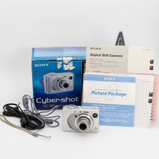 Sony Cybershot DSC-W1, Sucher, Zeiss Optik, nutzt AA Batterien, Zubehörpaket