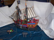 Playmobil großes Piratenschiff 3940 viele Figuren