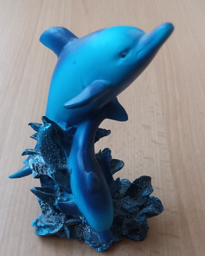 Blaue delfin statue ist - blaue,
