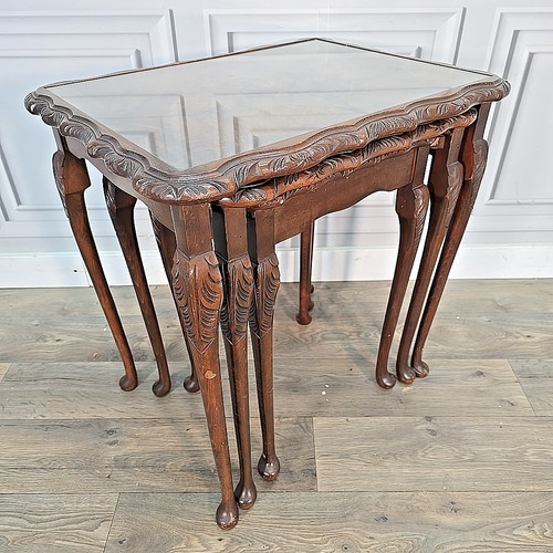 Vintage satztische nussbaum - -,