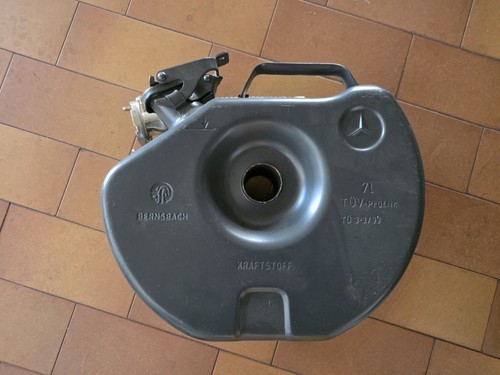 Mercedes benzinkanister sprit - mercedes,