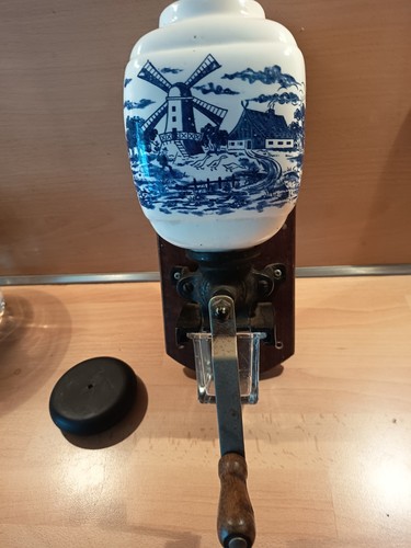 Schöne alte wandkaffeemühle - schöne,