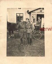 Deutscher Soldat mit Nahkampfspange EK - 1 mit Kameraden Ostfront