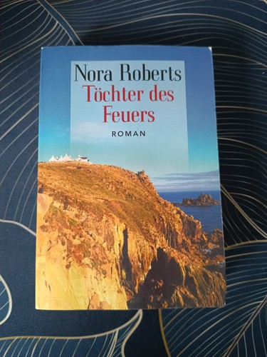 Romantasy nora roberts - romantasy:,