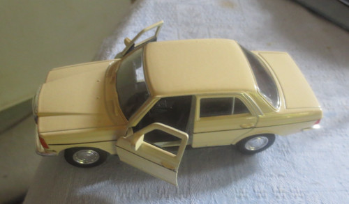 Welly mercedes benz w 123 - benz,