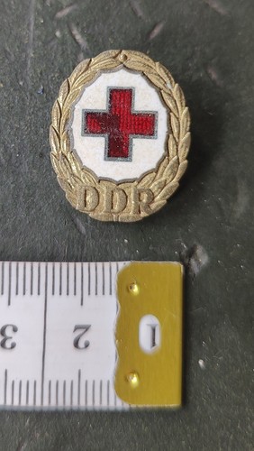 Ddr rotes kreuz abzeichen - rotes,