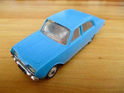 Norev plastik ford 17m - 1/43, p3