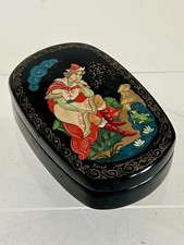Russische Kholui Lackbox