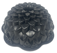 Nordic Ware Chrysanthemum