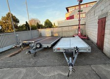 Autotransport Anhänger zu