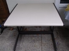 Tisch-Vielhauer Germany Schreibtisch- 80 x80 cm -H ca 70 cm- Stabil