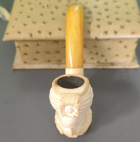 Meerschaumpfeife geschnitzt