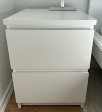 Nachttisch / Nachtschrank -