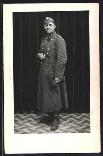 Foto soldat der - foto-ak,