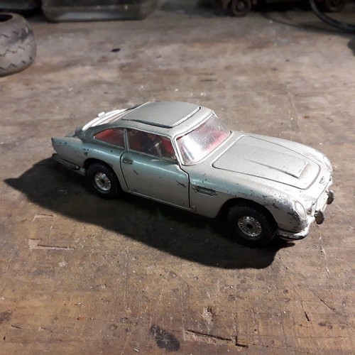 Corgi aston martin db5 james - corgi,