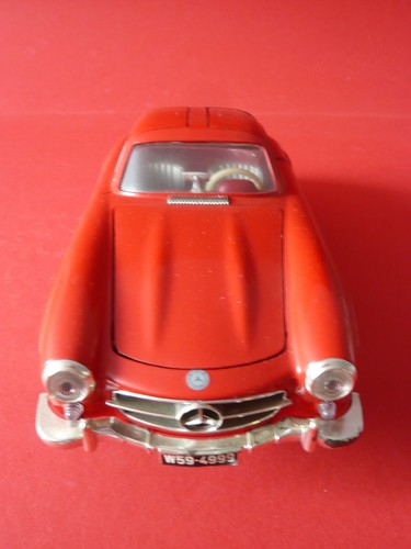 Bburago mercedes 300 - 1:18,