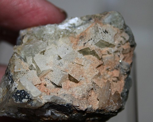 Fluorit cerussit bis ca - bis, ca.1cm