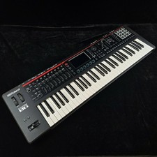 Roland FANTOM-06 Synthesizer
