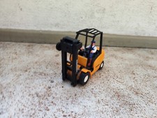 Jungheinrich Gabelstapler gelb alt 1:24 defekt mit Fahrer