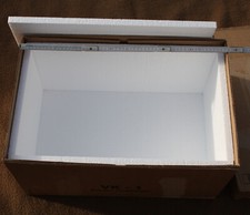 große Kühl-Box mit