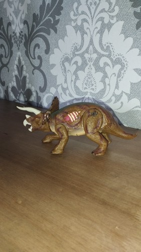 Jurassic park triceratops - park,