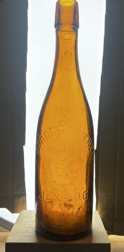 Alte bierflasche städtische - bierflasche,