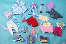 BARBIE KINDER KLEIDUNG SHELLY EVI -19- JACKE ROCK TOP KLEID BODY MÜTZE TASCHE