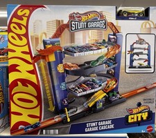 Hot Wheels City Stunt Garage