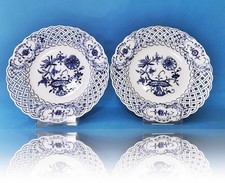 Meissen Zwiebelmuster 2 x Durchbruch Teller Vitrinen Porzellan, 1./2.Wahl Top