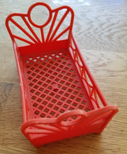 Vintage Puppenbett aus Kunststoff - 50erJahre,  10,5x6,5x6cm