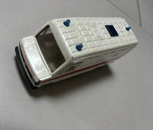 Siku mercedes benz 809d - siku,