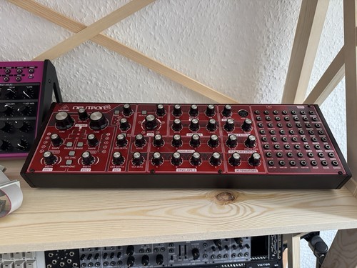 Behringer neutron semi modular - neutron,