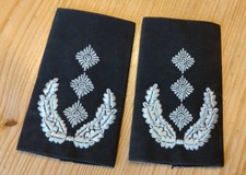 Bundeswehr  Schulterklappen Generalleutnant Rangschlaufen Dienstgradschlaufen