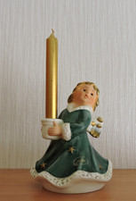 Engel mit Kerzenhalter und