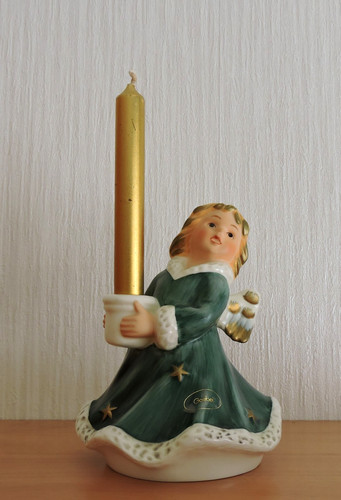 Engel mit kerzenhalter - engel, und