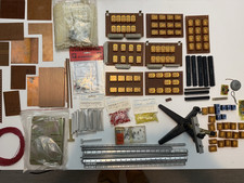 Vintage Elektronik-Konvolut Relais, Platinen, Steckverbinder, LEDs, Bastler-Lot