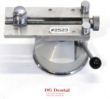 Modelltisch, Frässockel