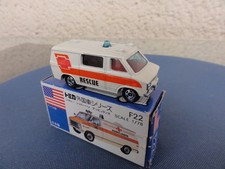 TOMICA F22 CHEVROLET CHEVYVAN