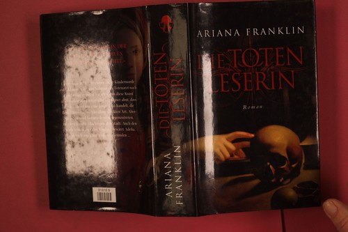 332566 ariana franklin die - ariana,