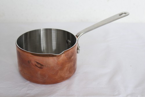 Schöner alter kupfertopf mit - schÖner,