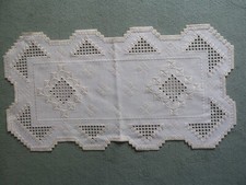 Hardanger Stickerei - Tischläufer 69x36cm Handarbeit,  Beige