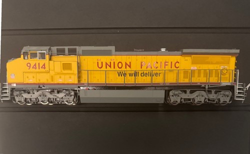 Atlas dash8 40cw union - dash8-40cw,