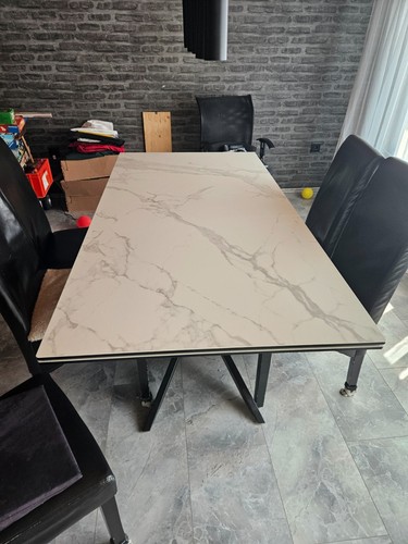 Schöner weißer glaskeramik - schöner,
