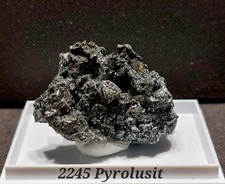 Pyrolusit xx Nr. 2245