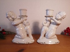 Paar Porzellan-Kerzenhalter