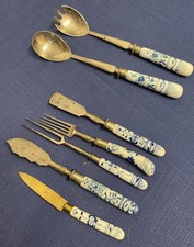 Einzigartiges antikes Set Vorleger-Besteck - Porzellangriff Zwiebelmuster-Dekor